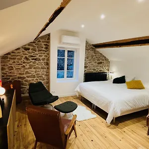 Les Roches D'yzeron Maison d'hôtes Yzeron